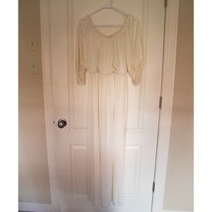 Vintage Cream Maxi Dress w/ Lace Sleeve Accents